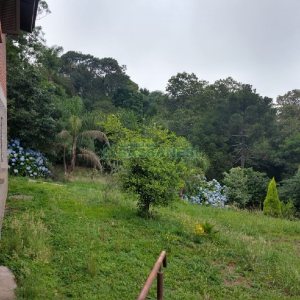 Chácara com 200m², 3 dormitórios, 1 vaga, no bairro Ana Rech em Caxias do Sul para Comprar