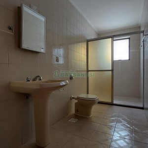Apartamento com 130m², 3 dormitórios, 1 vaga, no bairro Lourdes em Caxias do Sul para Alugar