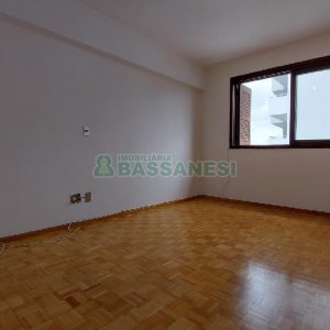 Apartamento com 130m², 3 dormitórios, 1 vaga, no bairro Lourdes em Caxias do Sul para Alugar
