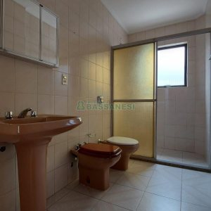 Apartamento com 130m², 3 dormitórios, 1 vaga, no bairro Lourdes em Caxias do Sul para Alugar