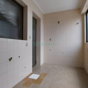 Apartamento com 130m², 3 dormitórios, 1 vaga, no bairro Lourdes em Caxias do Sul para Alugar