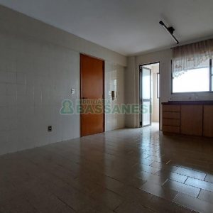 Apartamento com 130m², 3 dormitórios, 1 vaga, no bairro Lourdes em Caxias do Sul para Alugar