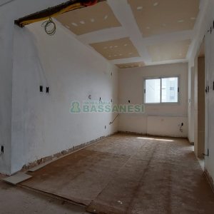 Apartamento com 115m², 2 dormitórios, 1 vaga, no bairro Madureira em Caxias do Sul para Comprar