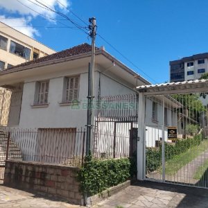Casa com 200m², 3 dormitórios, 2 vagas, no bairro Santa Catarina em Caxias do Sul para Comprar
