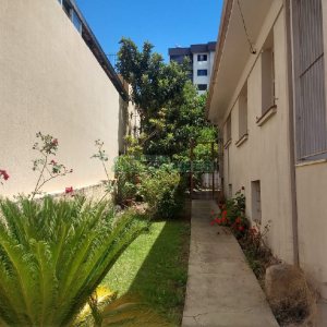 Casa com 200m², 3 dormitórios, 2 vagas, no bairro Santa Catarina em Caxias do Sul para Comprar