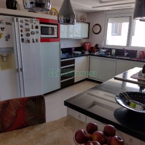 Apartamento com 186m², 3 dormitórios, 4 vagas, no bairro Pio X em Caxias do Sul para Comprar