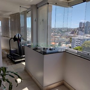 Apartamento com 186m², 3 dormitórios, 4 vagas, no bairro Pio X em Caxias do Sul para Comprar