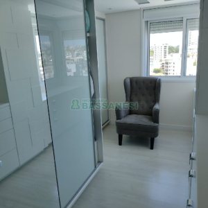 Apartamento com 186m², 3 dormitórios, 4 vagas, no bairro Pio X em Caxias do Sul para Comprar