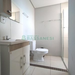 Apto Mobiliado com 52m², 2 dormitórios, 1 vaga, no bairro São Caetano em Caxias do Sul para Comprar