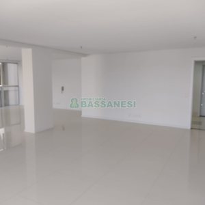 Sala com 86m², 1 vaga, no bairro Centro em Caxias do Sul para Comprar