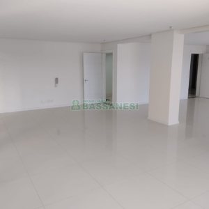 Sala com 86m², 1 vaga, no bairro Centro em Caxias do Sul para Comprar