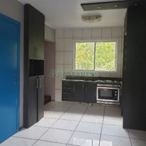 Sobrado com 180m², 2 dormitórios, 1 vaga, no bairro Charqueadas em Caxias do Sul para Comprar
