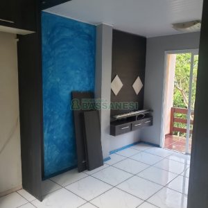 Sobrado com 180m², 2 dormitórios, 1 vaga, no bairro Charqueadas em Caxias do Sul para Comprar