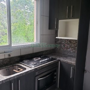 Sobrado com 180m², 2 dormitórios, 1 vaga, no bairro Charqueadas em Caxias do Sul para Comprar