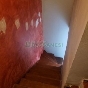 Sobrado com 180m², 2 dormitórios, 1 vaga, no bairro Charqueadas em Caxias do Sul para Comprar