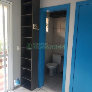 Sobrado com 180m², 2 dormitórios, 1 vaga, no bairro Charqueadas em Caxias do Sul para Comprar