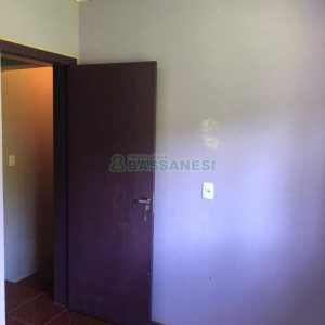 Sobrado com 180m², 2 dormitórios, 1 vaga, no bairro Charqueadas em Caxias do Sul para Comprar