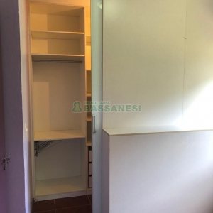 Sobrado com 180m², 2 dormitórios, 1 vaga, no bairro Charqueadas em Caxias do Sul para Comprar