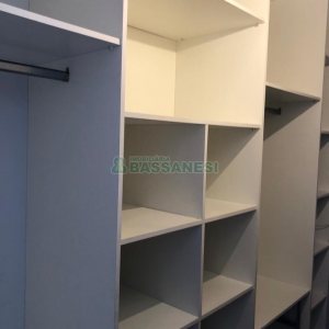 Sobrado com 180m², 2 dormitórios, 1 vaga, no bairro Charqueadas em Caxias do Sul para Comprar