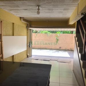 Sobrado com 180m², 2 dormitórios, 1 vaga, no bairro Charqueadas em Caxias do Sul para Comprar