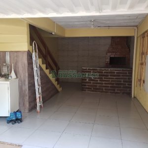 Sobrado com 180m², 2 dormitórios, 1 vaga, no bairro Charqueadas em Caxias do Sul para Comprar
