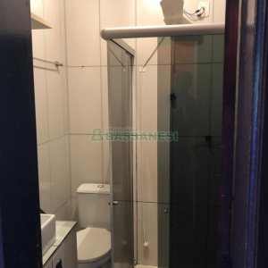 Sobrado com 180m², 2 dormitórios, 1 vaga, no bairro Charqueadas em Caxias do Sul para Comprar