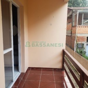 Sobrado com 180m², 2 dormitórios, 1 vaga, no bairro Charqueadas em Caxias do Sul para Comprar