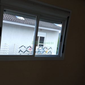 Sobrado com 57m², 2 dormitórios, 1 vaga, no bairro Santa Lúcia em Caxias do Sul para Comprar