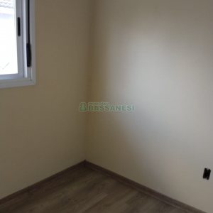 Sobrado com 57m², 2 dormitórios, 1 vaga, no bairro Santa Lúcia em Caxias do Sul para Comprar