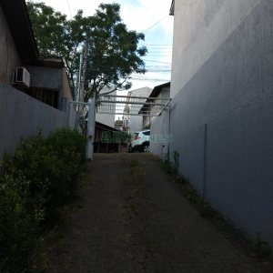 Sobrado com 57m², 2 dormitórios, 1 vaga, no bairro Santa Lúcia em Caxias do Sul para Comprar