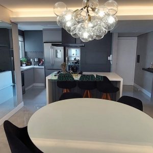 Apto Mobiliado com 116m², 3 dormitórios, 2 vagas, no bairro Santa Catarina em Caxias do Sul para Alugar