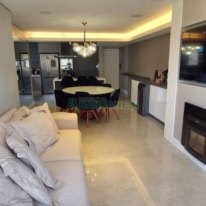 Apto Mobiliado com 116m², 3 dormitórios, 2 vagas, no bairro Santa Catarina em Caxias do Sul para Alugar