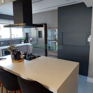 Apto Mobiliado com 116m², 3 dormitórios, 2 vagas, no bairro Santa Catarina em Caxias do Sul para Alugar