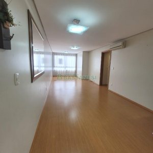 Apartamento com 82m², 2 dormitórios, 2 vagas, no bairro Rio Branco em Caxias do Sul para Comprar