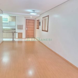 Apartamento com 82m², 2 dormitórios, 2 vagas, no bairro Rio Branco em Caxias do Sul para Comprar