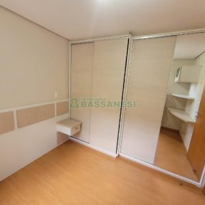 Apartamento com 82m², 2 dormitórios, 2 vagas, no bairro Rio Branco em Caxias do Sul para Comprar