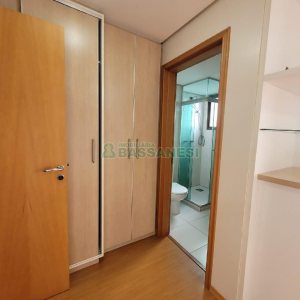 Apartamento com 82m², 2 dormitórios, 2 vagas, no bairro Rio Branco em Caxias do Sul para Comprar