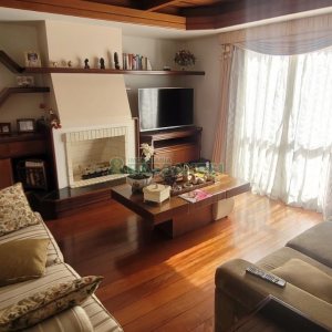 Casa com 672m², 4 dormitórios, 5 vagas, no bairro Bela Vista em Caxias do Sul para Comprar