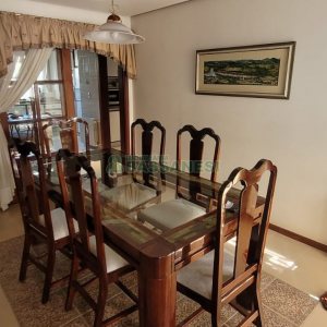 Casa com 672m², 4 dormitórios, 5 vagas, no bairro Bela Vista em Caxias do Sul para Comprar