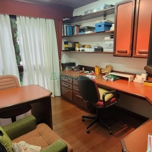 Casa com 672m², 4 dormitórios, 5 vagas, no bairro Bela Vista em Caxias do Sul para Comprar