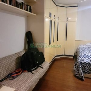 Casa com 672m², 4 dormitórios, 5 vagas, no bairro Bela Vista em Caxias do Sul para Comprar