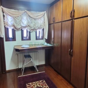 Casa com 672m², 4 dormitórios, 5 vagas, no bairro Bela Vista em Caxias do Sul para Comprar