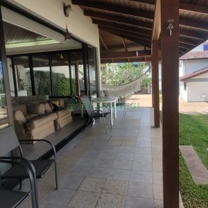 Casa com 672m², 4 dormitórios, 5 vagas, no bairro Bela Vista em Caxias do Sul para Comprar