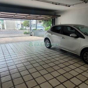 Casa com 672m², 4 dormitórios, 5 vagas, no bairro Bela Vista em Caxias do Sul para Comprar