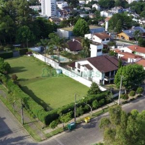 Casa com 672m², 4 dormitórios, 5 vagas, no bairro Bela Vista em Caxias do Sul para Comprar