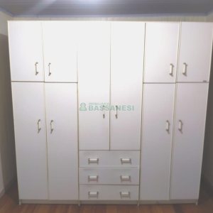 Casa com 90m², 2 dormitórios, 2 vagas, no bairro Planalto em Caxias do Sul para Comprar