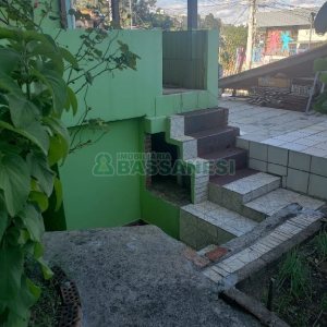 Casa com 252m², 5 dormitórios, no bairro Planalto em Caxias do Sul para Comprar