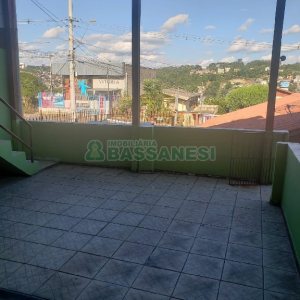 Casa com 252m², 5 dormitórios, no bairro Planalto em Caxias do Sul para Comprar