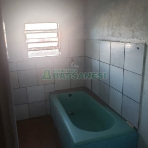 Casa com 252m², 5 dormitórios, no bairro Planalto em Caxias do Sul para Comprar