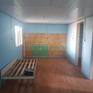 Casa com 252m², 5 dormitórios, no bairro Planalto em Caxias do Sul para Comprar